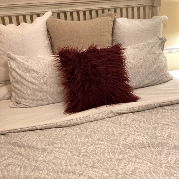 Kevin’s textiles hairy ruby red pillow down pillow 20x20 - Picture 2 of 4